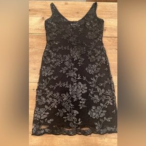 Beautiful Lauren evening dress size 8. Fully lined.